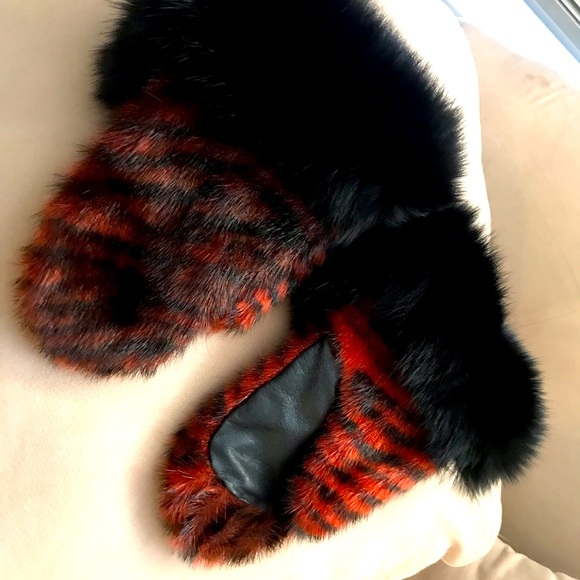 Authentic Seal Skin Mittens - Picture 1 of 2